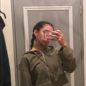 Meet your Posher, Ellie